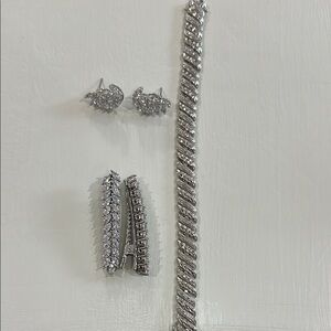 Elegant Silver Jewelry Set